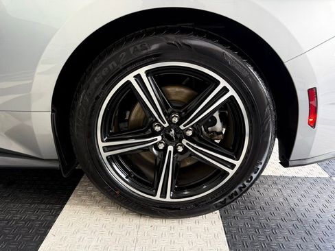 Used 2024 Ford Mustang Premium image 11