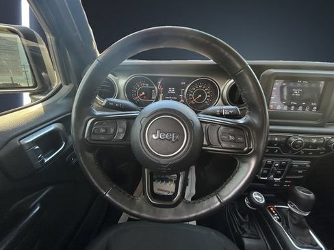 Used 2021 Jeep Gladiator Sport AWD/4WD image 12