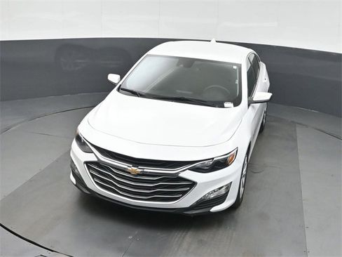 Used 2024 Chevrolet Malibu LT image 34