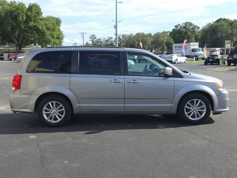 Used 2015 Dodge Grand Caravan SXT FWD image 4