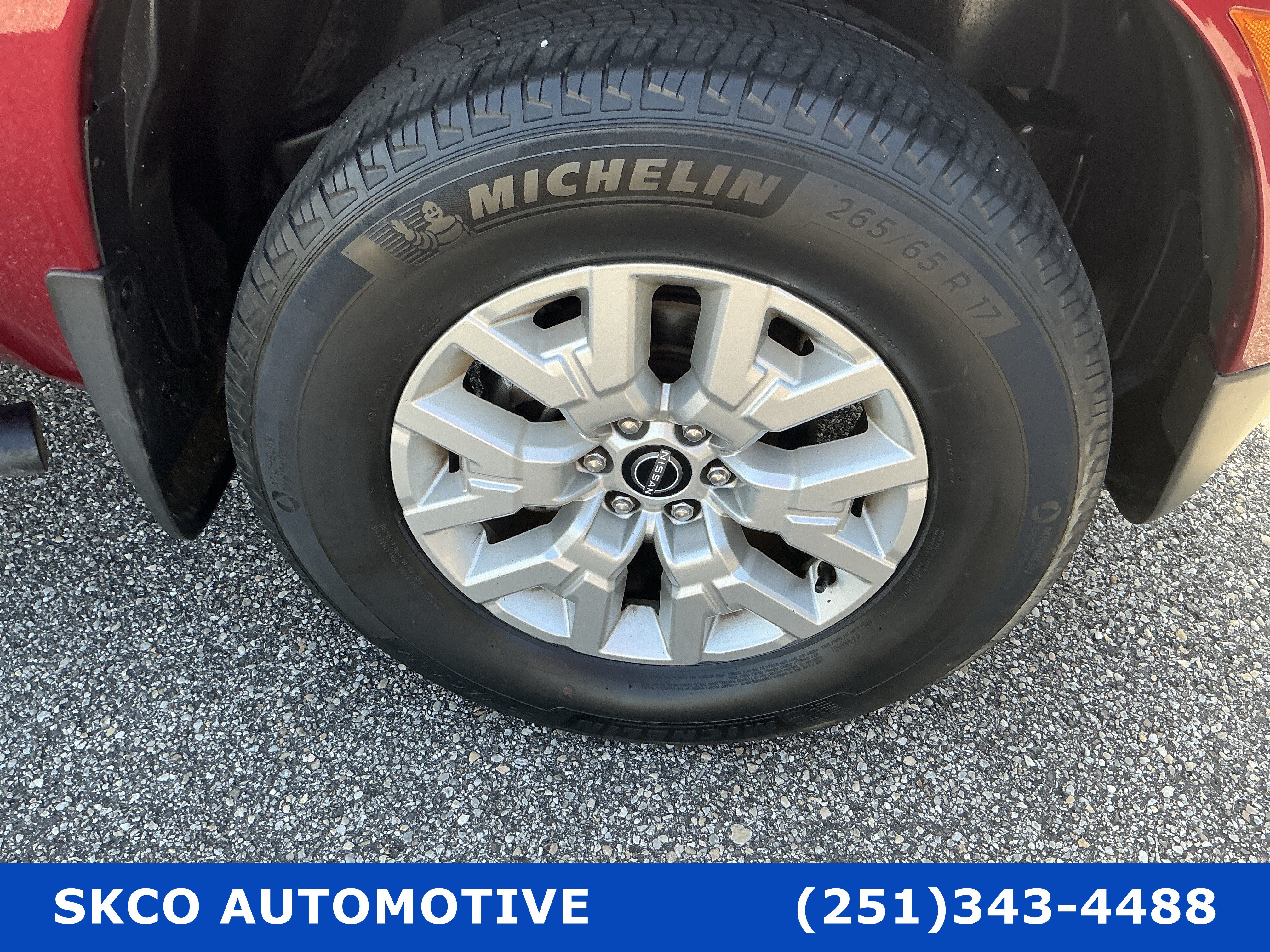 Used 2022 Nissan Frontier SV w/ Technology Package AWD/4WD image 9