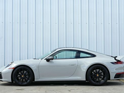 Used 2024 Porsche 911 Carrera T image 9