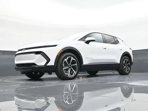 New 2026 Chevrolet Equinox EV LT FWD image 45