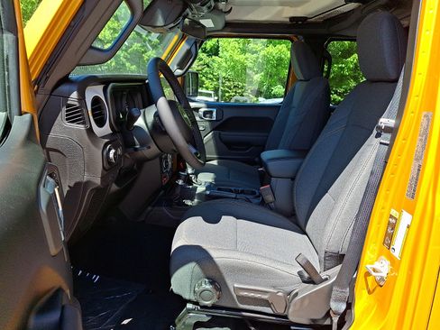 New 2026 Jeep Wrangler Unlimited Sport AWD/4WD image 9