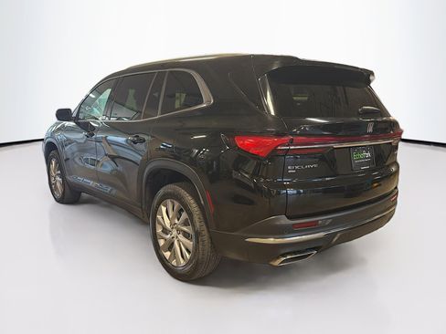 Used 2025 Buick Enclave Preferred image 5
