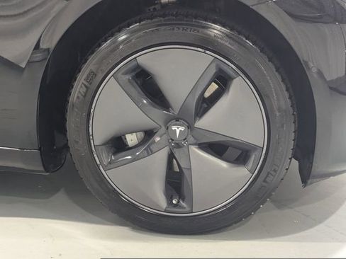 Used 2019 Tesla Model 3 Standard Range image 26