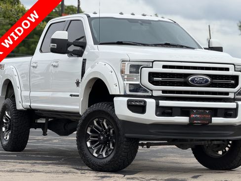 Used 2020 Ford F250 Lariat w/ Lariat Ultimate Package AWD/4WD image 3