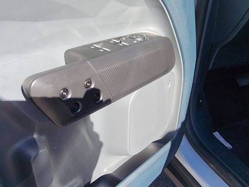 New 2025 Ford Maverick XL w/ Equipment Group 101A image 18