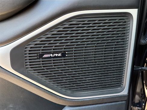 Used 2024 Jeep Wagoneer L Series II image 19