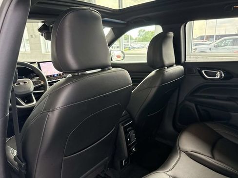 Used 2023 Jeep Compass High Altitude AWD/4WD image 59