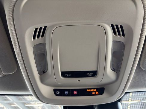 Used 2023 Buick Envision Essence AWD/4WD image 8