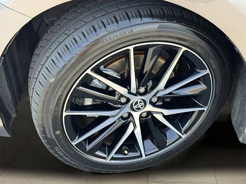 Used 2024 Toyota Camry SE image 18