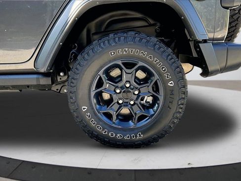 Certified 2023 Jeep Wrangler Unlimited w/ Cold Weather Group AWD/4WD image 33