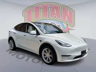 Used 2024 Tesla Model Y Long Range AWD/4WD video 1