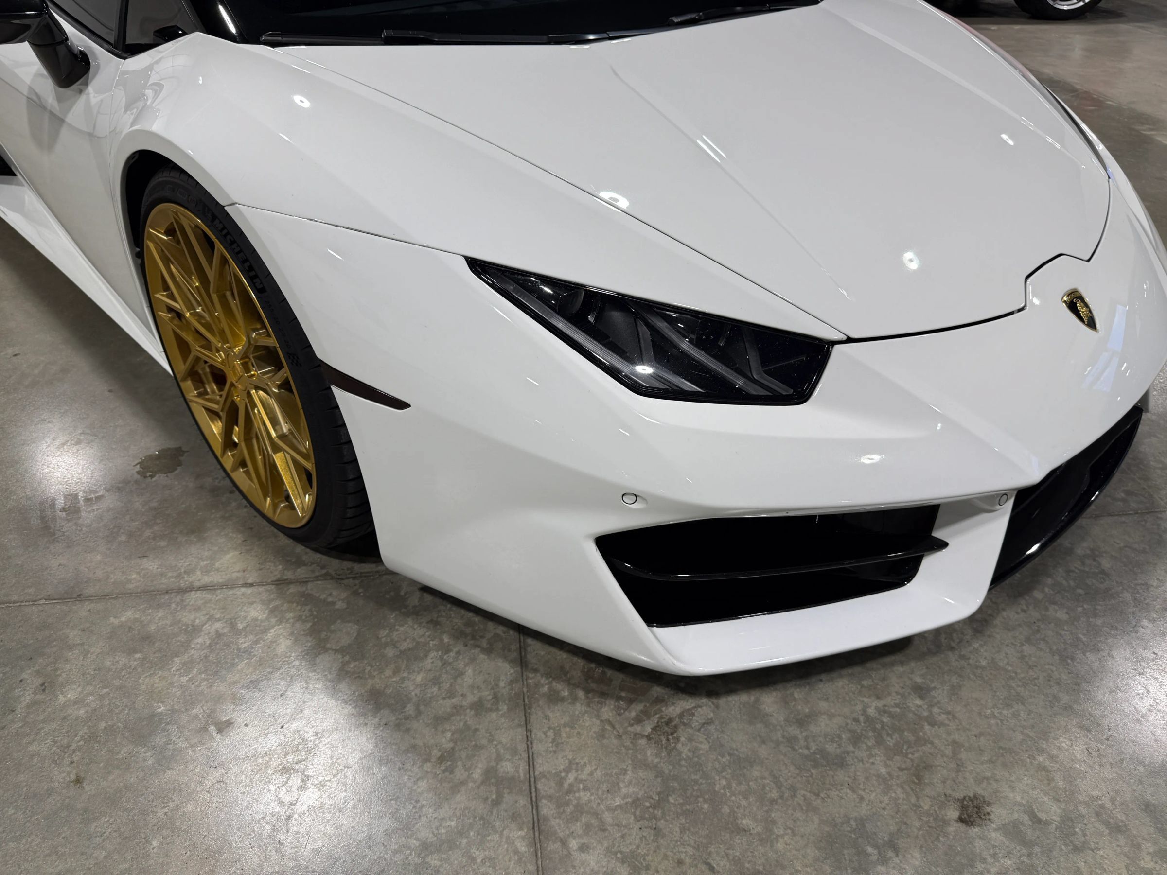 Used 2017 Lamborghini Huracan LP 580-2 RWD image 34