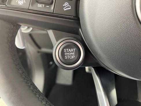 Used 2025 Alfa Romeo Stelvio Sprint w/ Veloce Package image 25