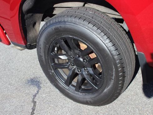 Used 2021 Chevrolet Silverado 1500 LT w/ Convenience Package II image 34