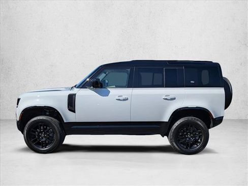 Used 2023 Land Rover Defender 110 X-Dynamic SE AWD/4WD image 9