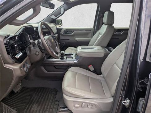 Used 2022 Chevrolet Silverado 1500 LTZ w/ LTZ Convenience Package II RWD image 14