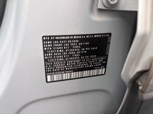 Used 2018 Volkswagen Tiguan SE FWD image 25