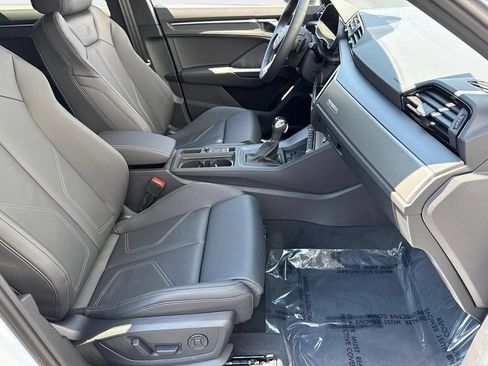 Certified 2025 Audi Q3 2.0T Premium w/ Convenience Package AWD/4WD image 10