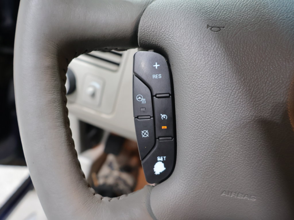 Used 2007 Buick Lucerne CXL FWD image 28