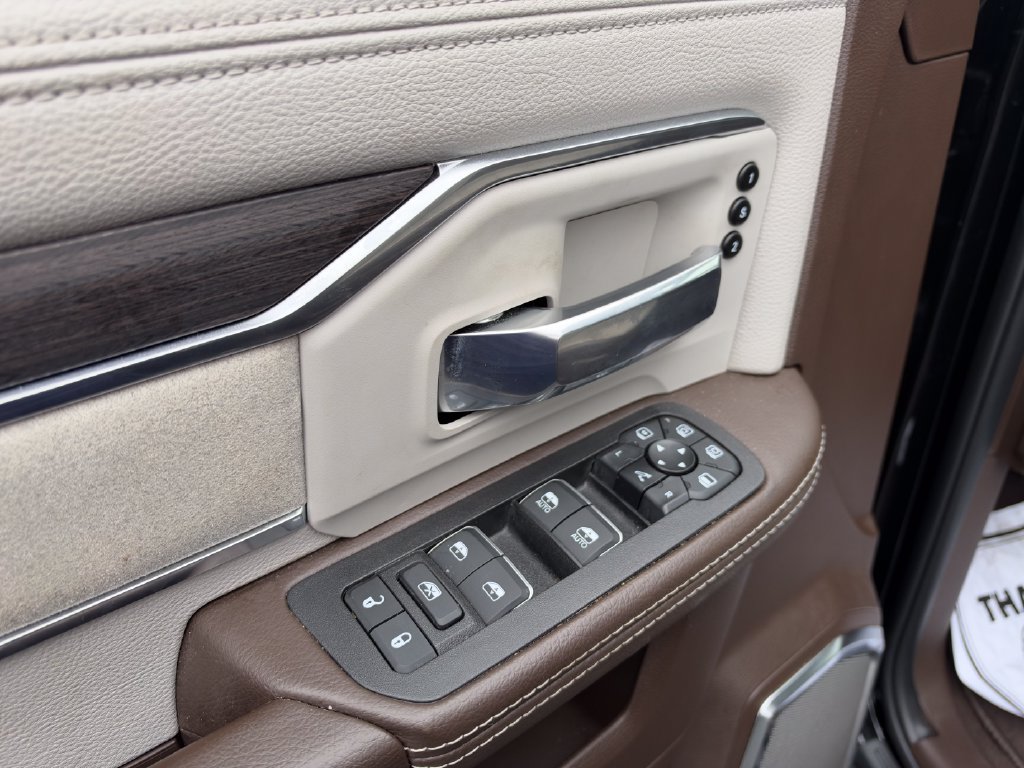 Used 2025 RAM 2500 Laramie AWD/4WD image 10
