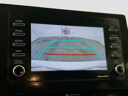 Used 2022 Toyota Camry LE FWD image 11