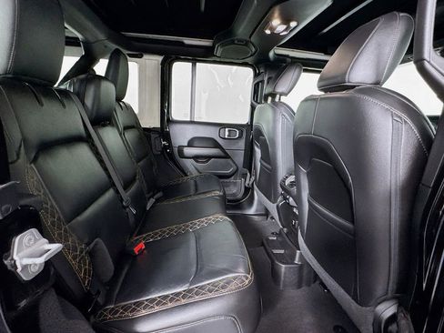 Used 2021 Jeep Wrangler Unlimited Sahara image 29