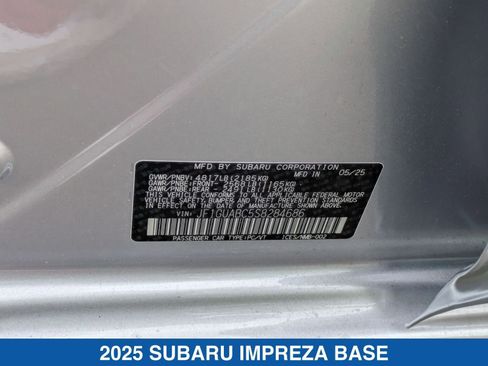 Certified 2025 Subaru Impreza 2.0i image 37