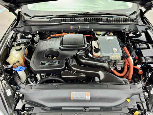 Used 2015 Ford Fusion Energi Titanium FWD image 51