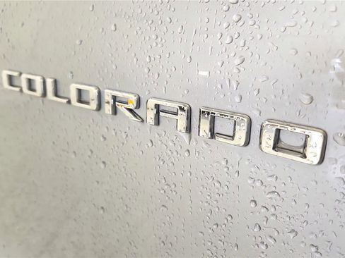 Used 2025 Chevrolet Colorado Trail Boss AWD/4WD image 17