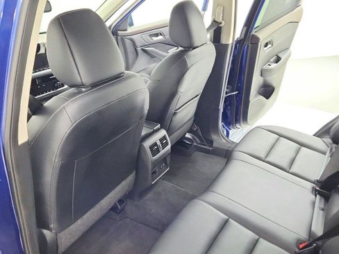 Used 2023 Nissan Rogue SL w/ SL Premium Package AWD/4WD image 16