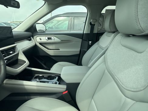 New 2026 Ford Explorer Active w/ Active Comfort Package AWD/4WD image 29