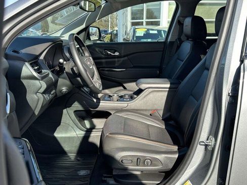 Used 2023 GMC Acadia AT4 w/ Technology Package image 11