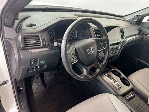Used 2023 Honda Passport EX-L image 10