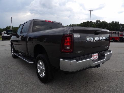 Used 2026 RAM 2500 Big Horn AWD/4WD image 5