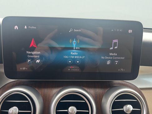 Used 2021 Mercedes-Benz GLC 300 4MATIC image 16