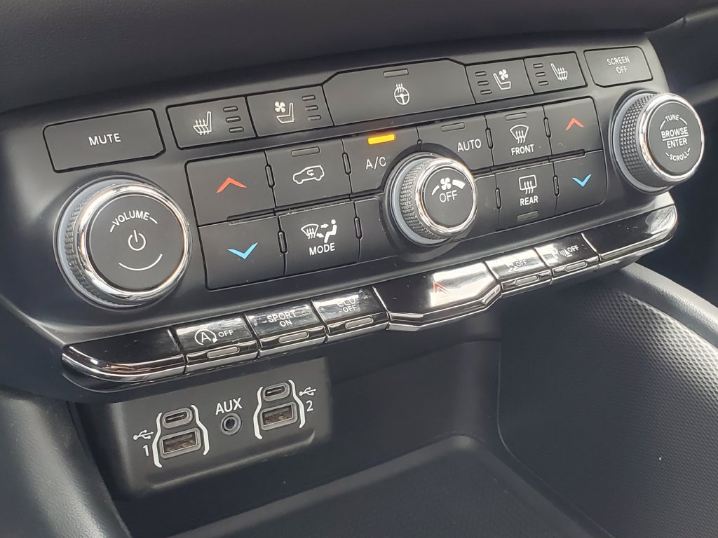 Used 2023 Dodge Durango GT AWD/4WD image 18