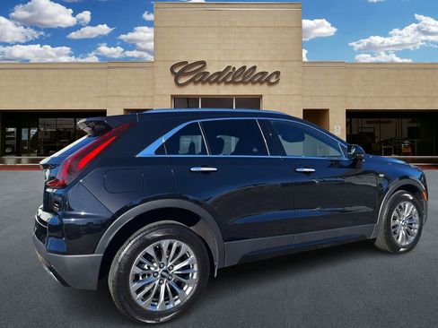 Used 2024 Cadillac XT4 Premium Luxury image 3