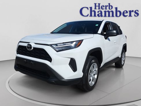 Used 2024 Toyota RAV4 LE AWD/4WD image 6