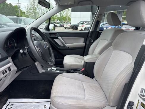 Used 2015 Subaru Forester 2.5i AWD/4WD image 10