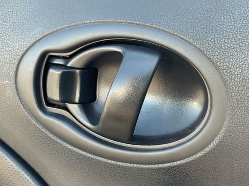 Certified 2019 Nissan Versa Note S FWD image 6