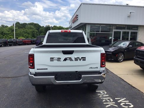 New 2026 RAM 2500 Big Horn AWD/4WD image 4