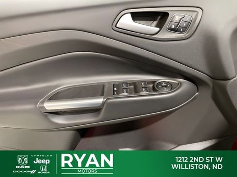 Used 2019 Ford Escape Titanium w/ U9j03 - Titanium Tow Package image 32