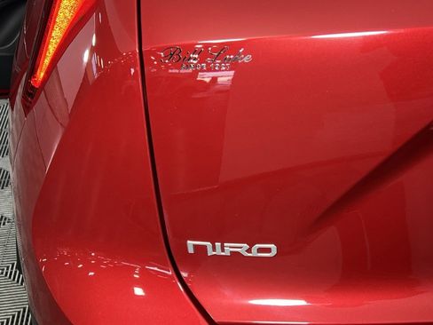 Used 2023 Kia Niro EX image 15