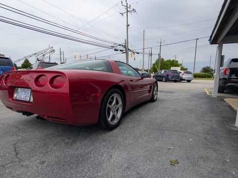 Used 2000 Chevrolet Corvette Coupe w/ Roof Pkg RWD image 5