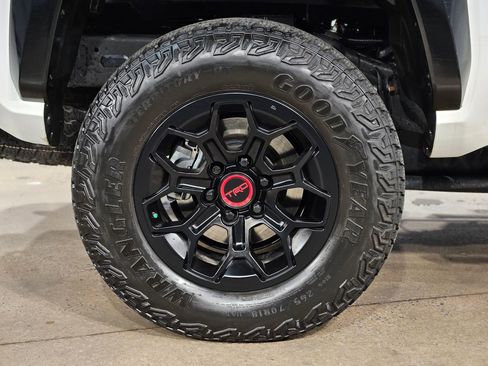Used 2025 Toyota Tacoma TRD Pro image 17
