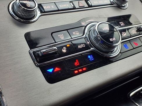 Used 2023 Lincoln Aviator Reserve w/ Equipment Group 201A image 4