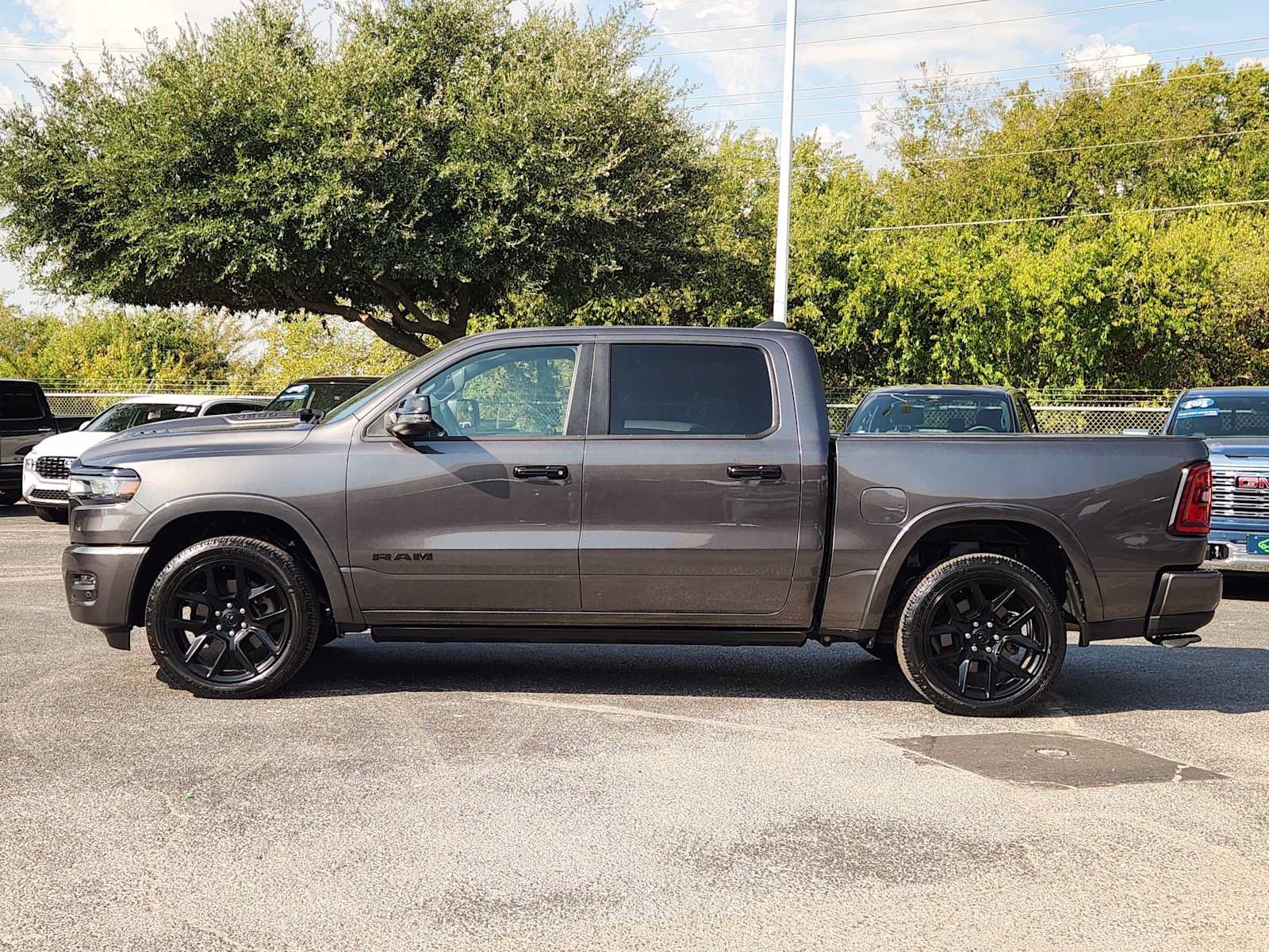 Used 2025 RAM 1500 Laramie w/ Night Edition AWD/4WD image 4